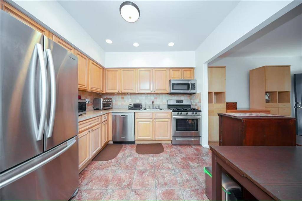 Brooklyn, NY 11204,1817 73rd ST #1B