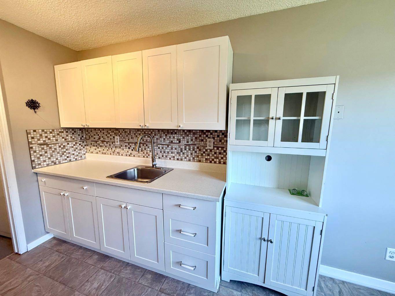 Hinton, AB T7V1T3,101 MILL ST #25