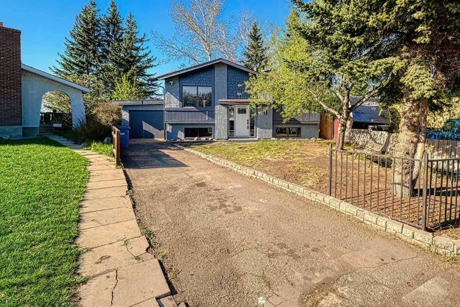Calgary, AB T2A 6P3,315 Abadan PL Northeast