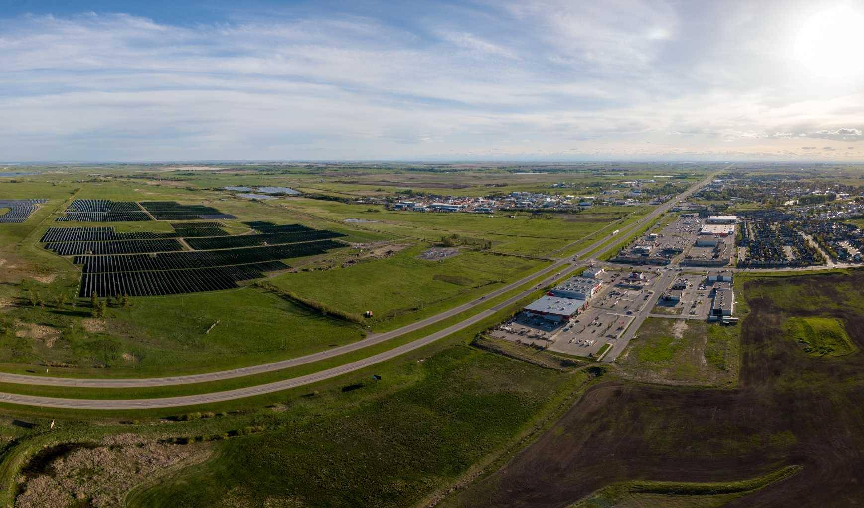 Strathmore, AB T1P 1K1,1 highway 1