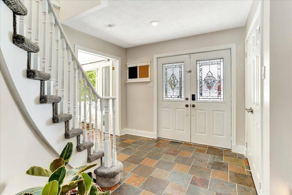 Oro-medonte, ON L0L 2L0,24 Martine CRES