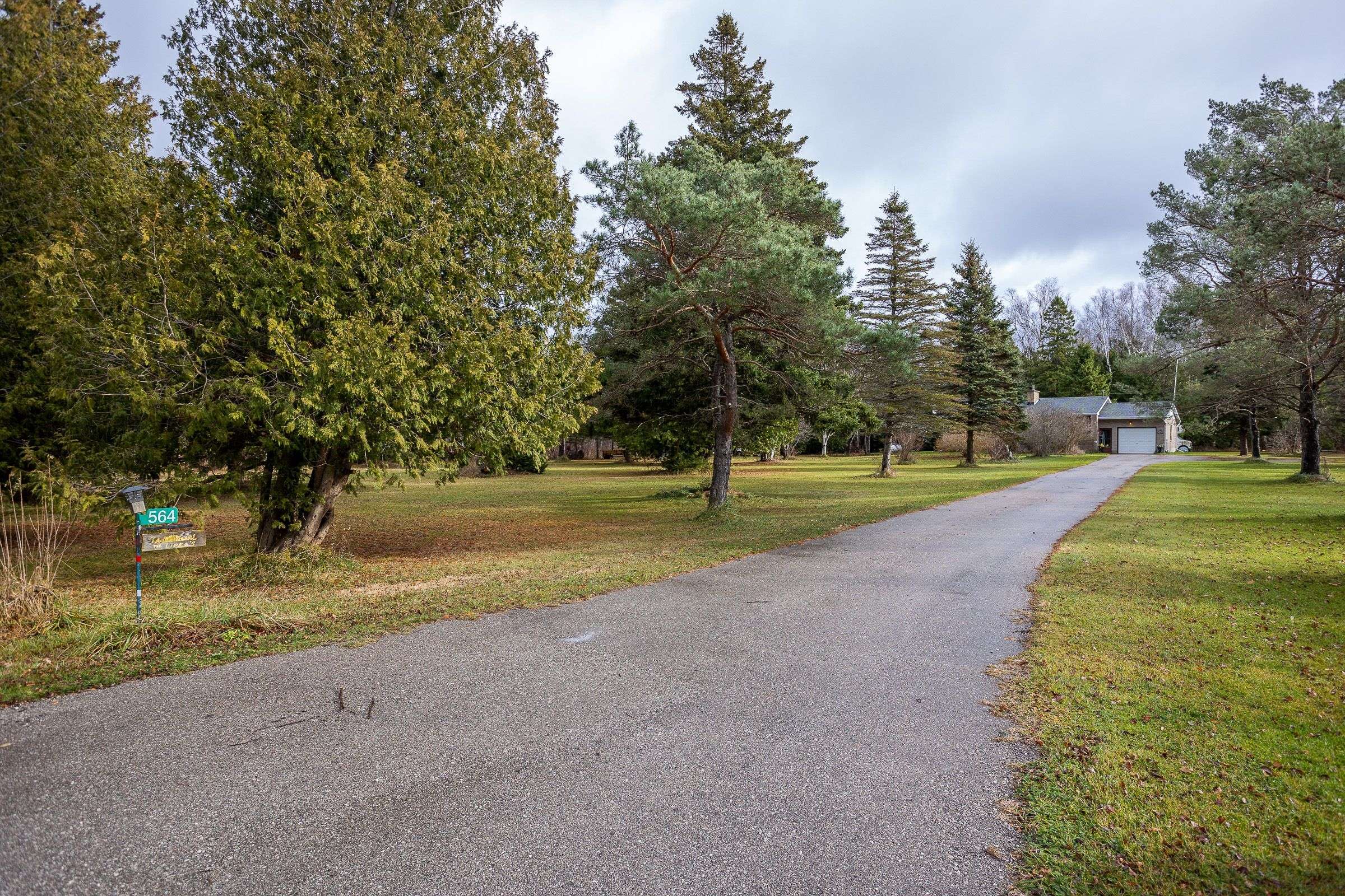 South Bruce Peninsula, ON N0H 2G0,564 MUNICIPAL RD