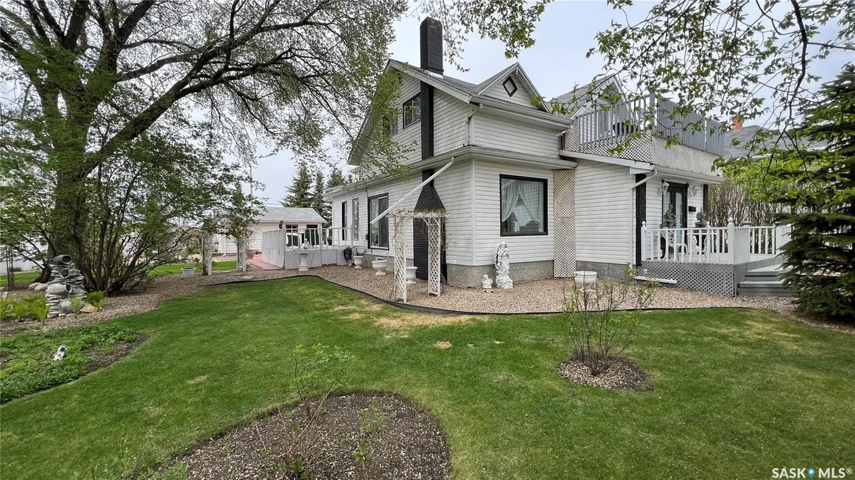 210/212 2nd STREET N, Domremy, SK S0K 1G0