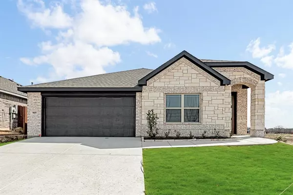 909 Creekhollow Drive,  Godley,  TX 76044