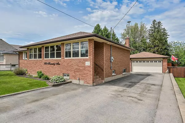 102 Kennedy AVE, Hamilton, ON L9B 1C7