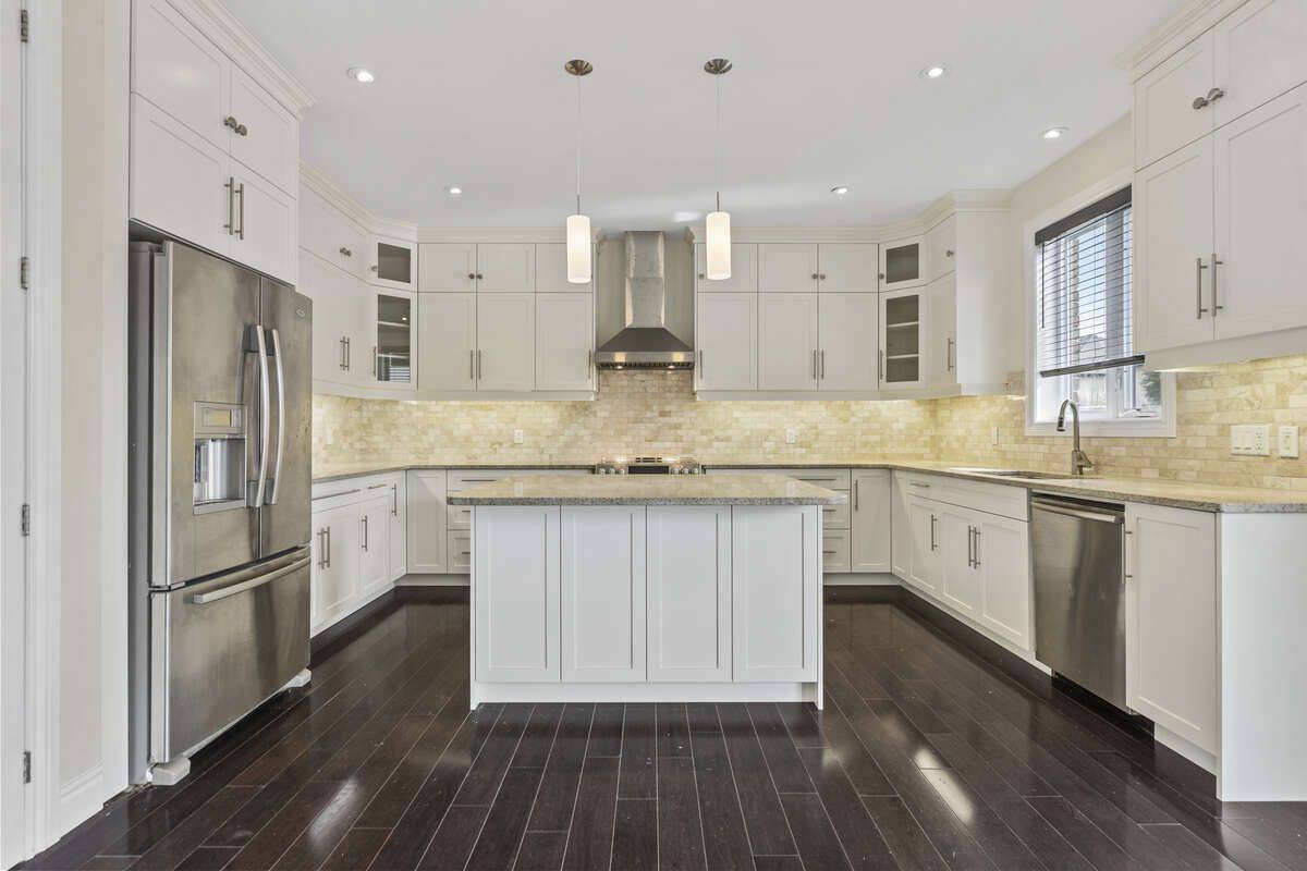 London North, ON N6G 0E4,1024 Medway Park DR