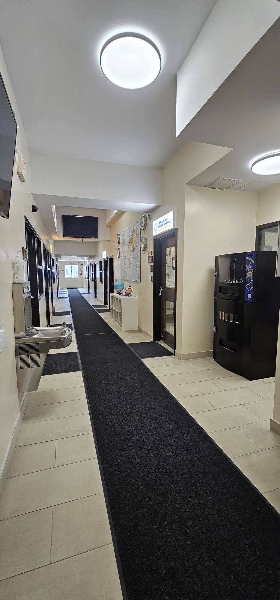 Richmond Hill, ON L4C 1T7,10087 Yonge ST #204