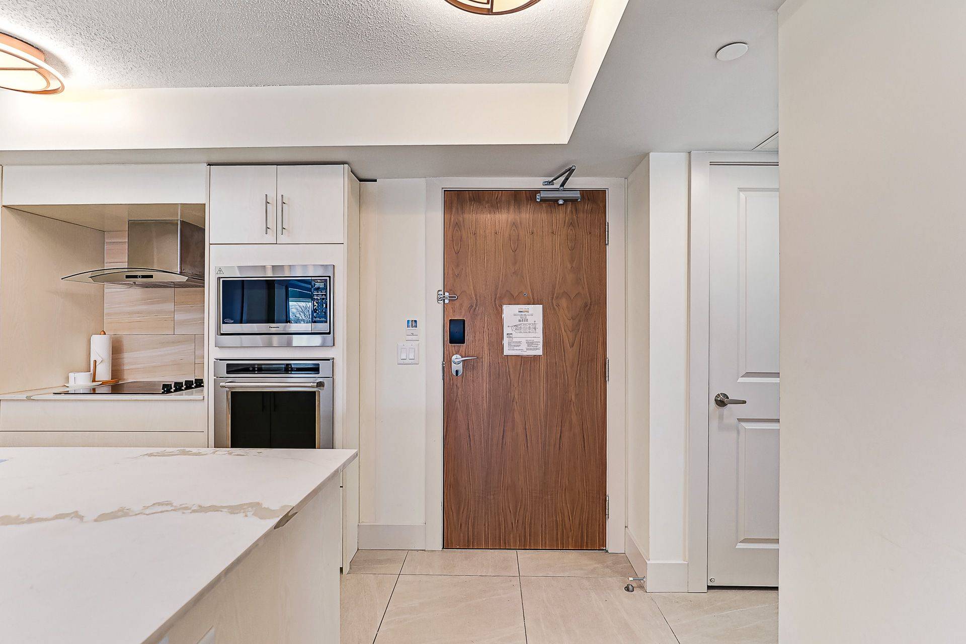 Collingwood, ON L9Y 5C5,9 Harbour ST E #4407-09