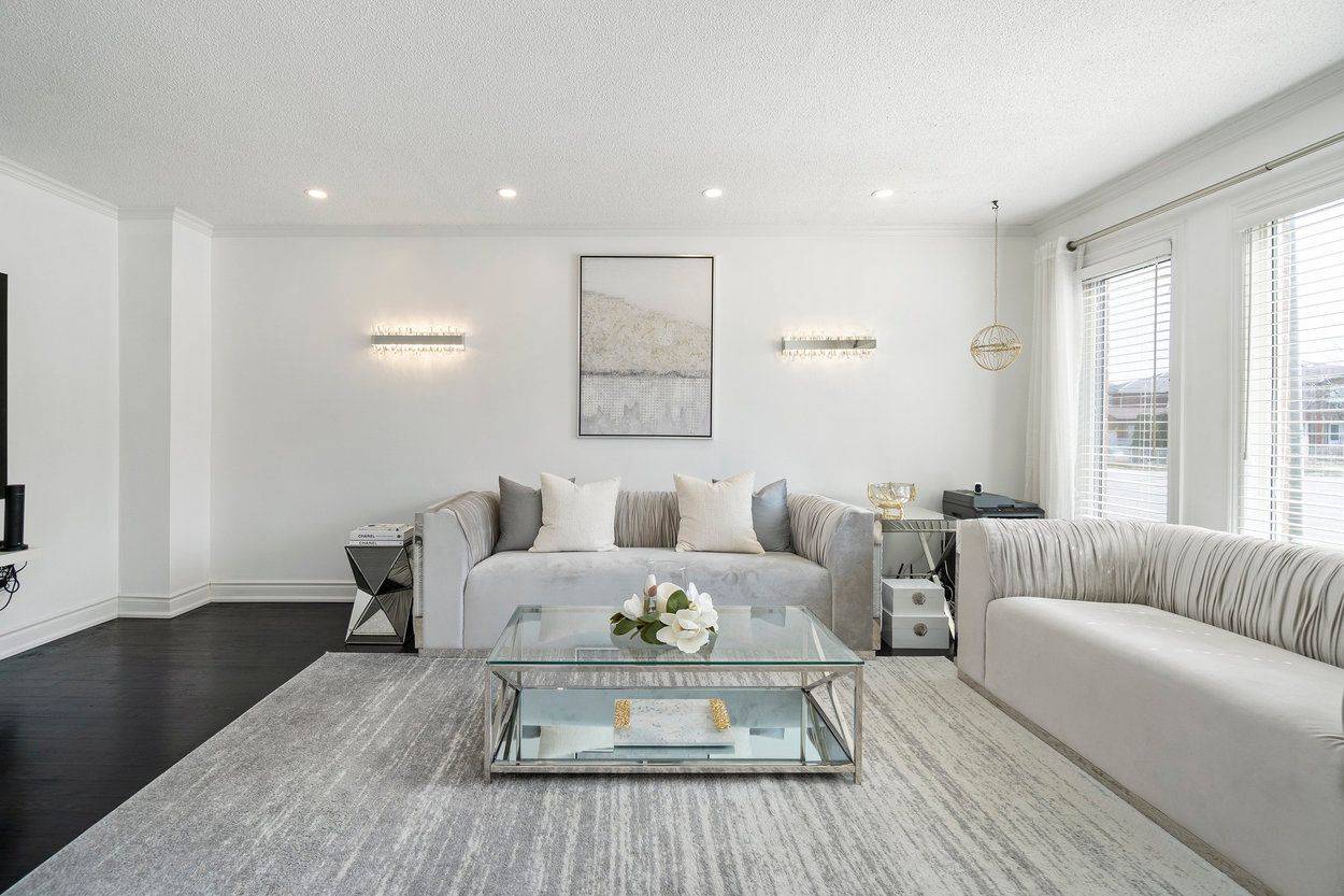Mississauga, ON L5R 1Z7,635 Huntington Ridge DR