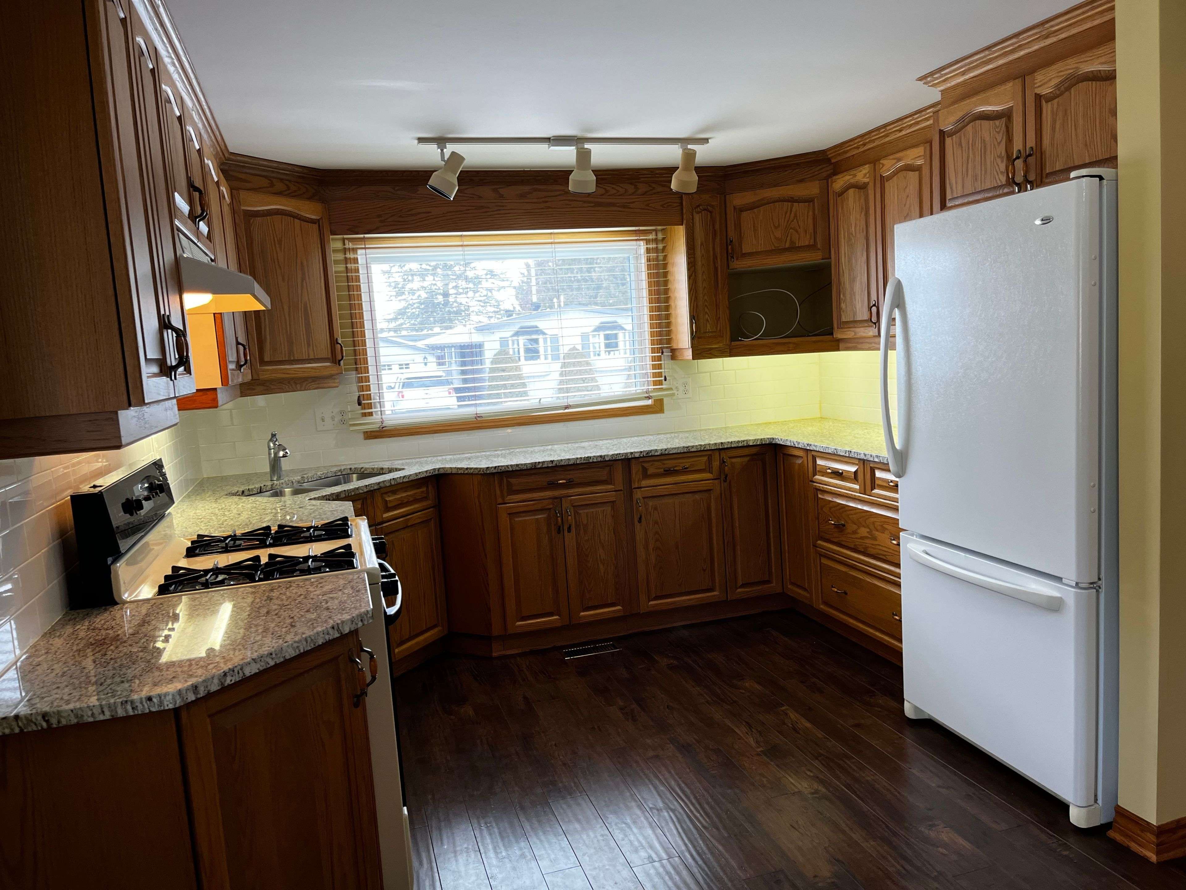 Strathroy-caradoc, ON N7G 3K8,42 Stewart ST