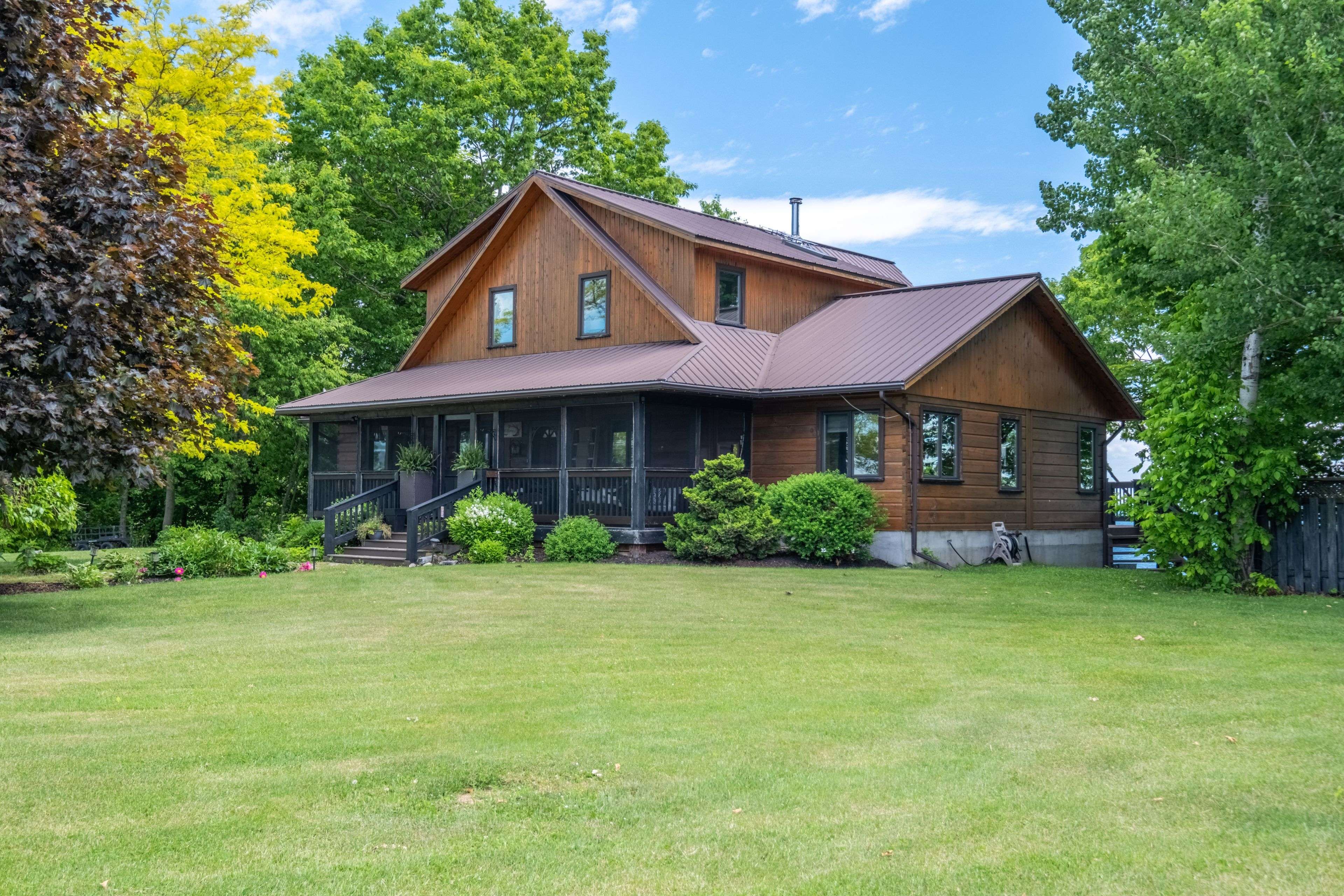 Frontenac Islands, ON K0H 2Y0,1843 Highway 95 N/A
