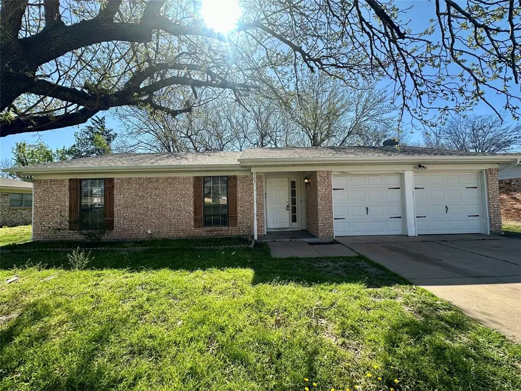 Burleson, TX 76028,705 Sue Ann Lane