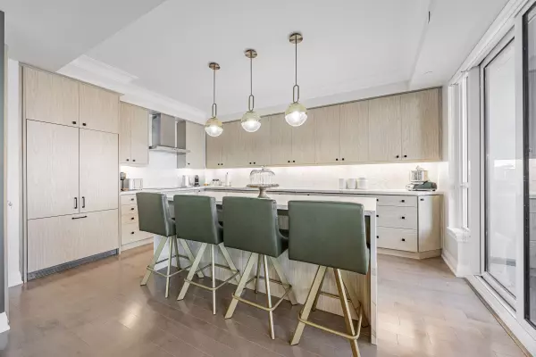 Vaughan, ON L4K 0L8,9085 Jane ST #310