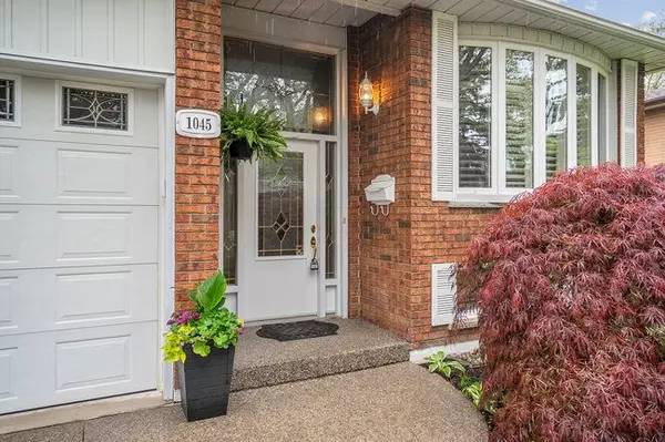 Burlington, ON L7T 4C6,1045 Dowland CRES