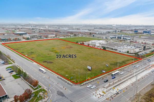 70 Superior BLVD, Mississauga, ON L5T 2X9