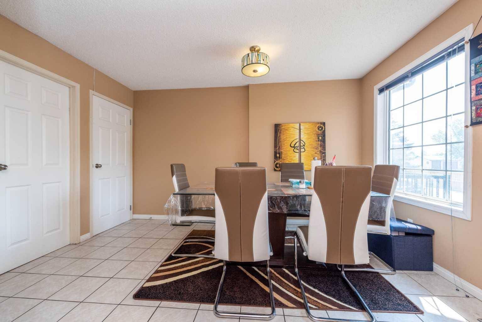 Calgary, AB T2A 7N4,56 Abberfield CT Northeast