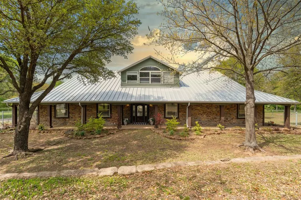 Burleson, TX 76028,162 Ranchway Drive