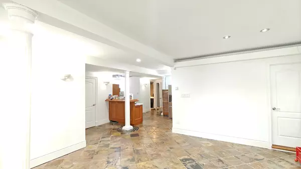 Richmond Hill, ON L4C 0E8,231 Shaftsbury AVE N