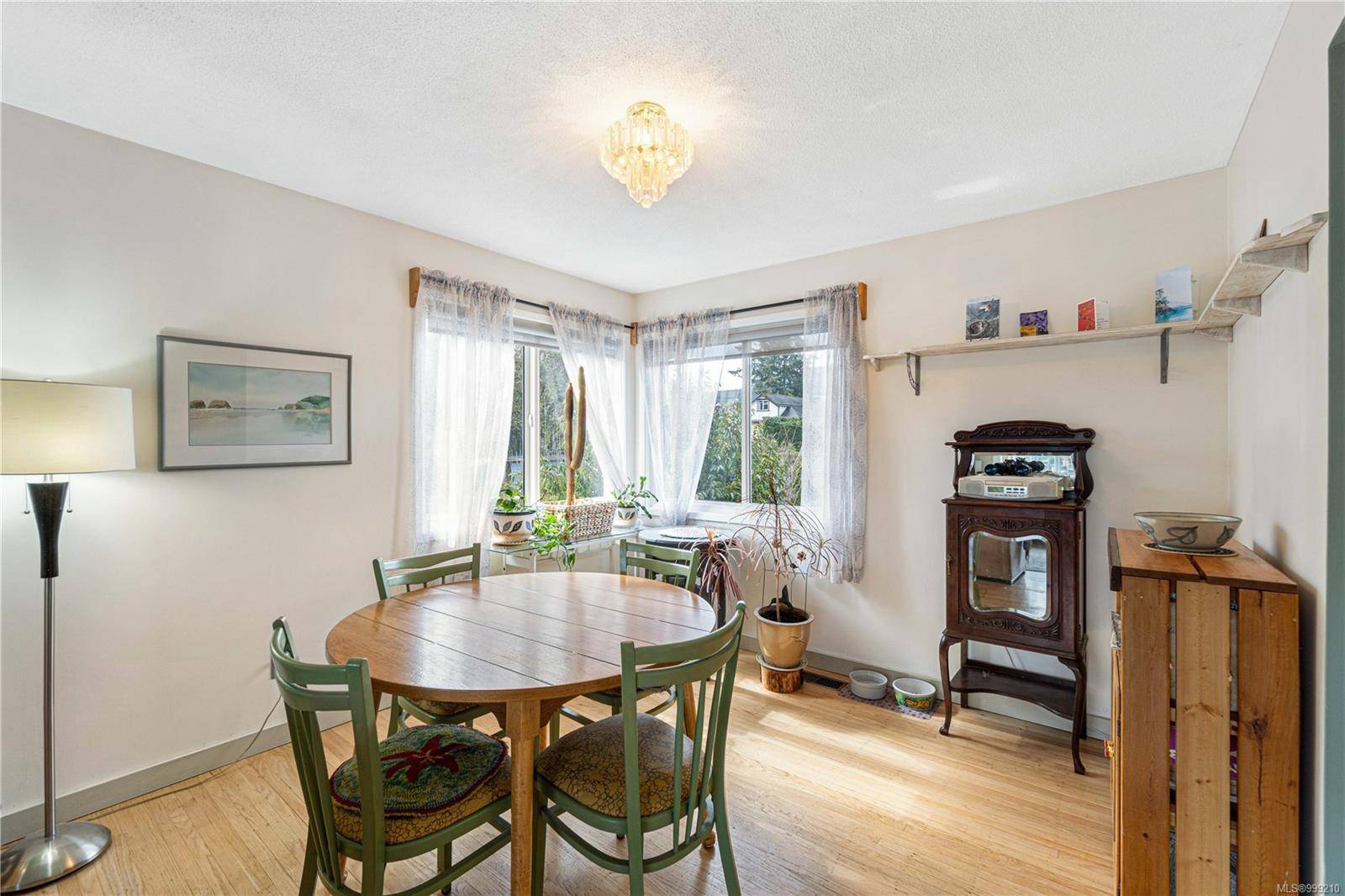 Nanaimo, BC V9R 3W5,137 Harvey St