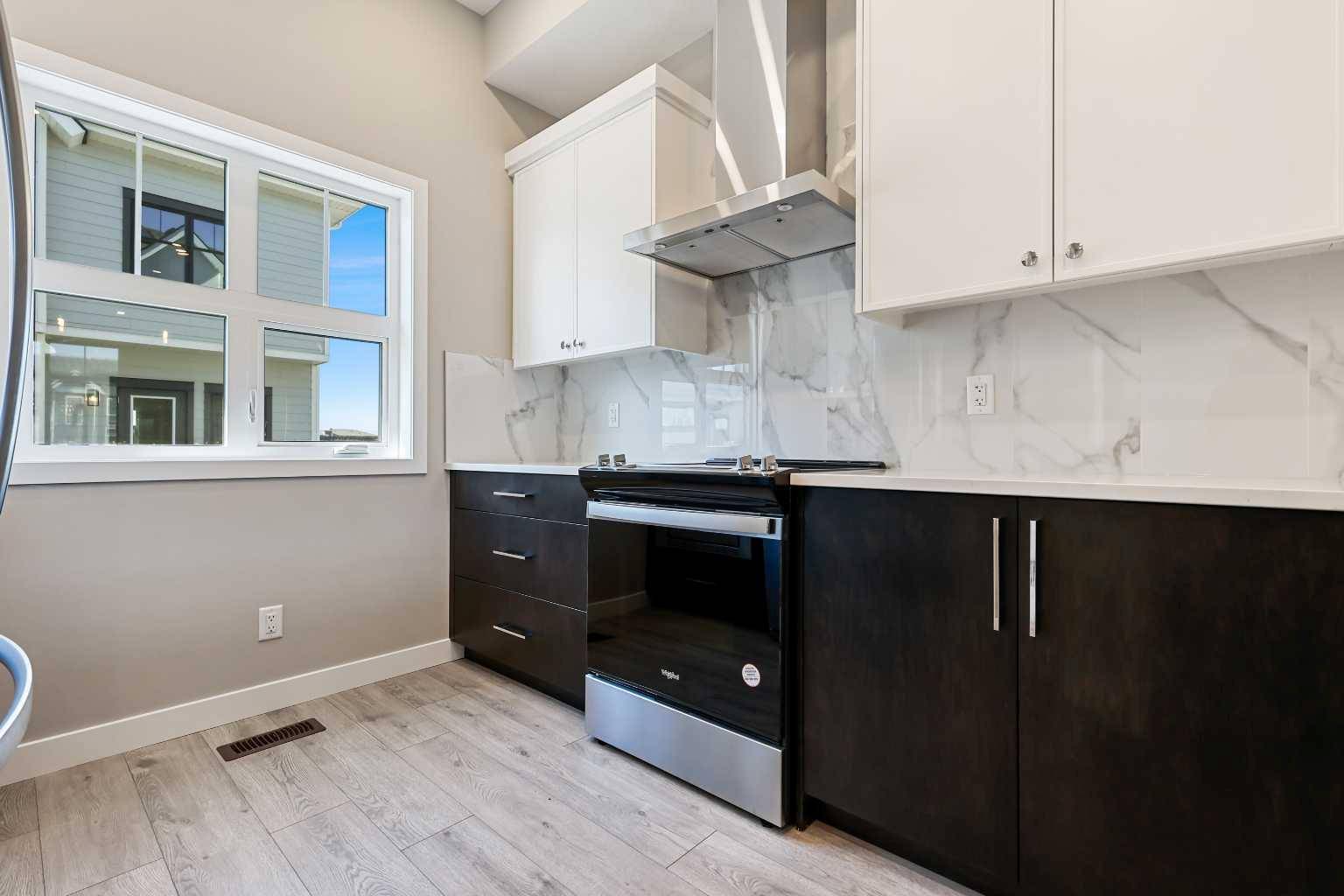 Calgary, AB T3M 3Y3,595 Mahogany RD Southeast #511