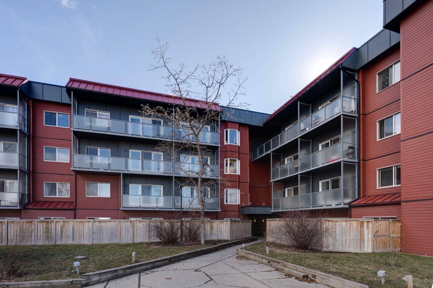 333 Garry CRES NE #403, Calgary, AB T2K 5W9