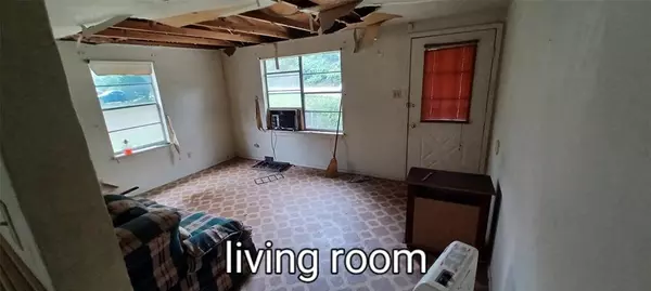 Hawkins, TX 75765,322 County Road 3525