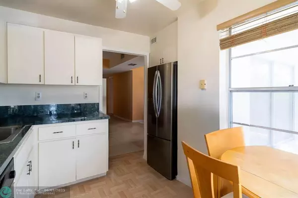 Lauderhill, FL 33319,4152 Inverrary Dr #301