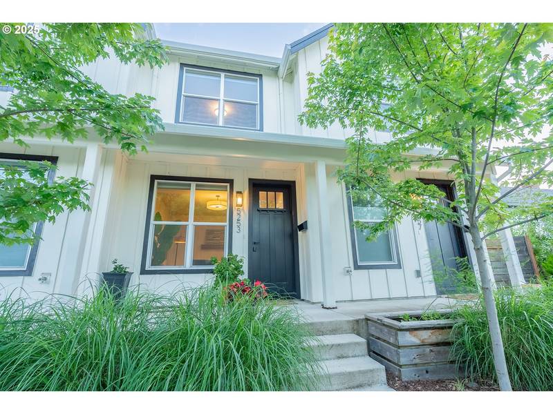 5253 NE 32ND PL, Portland, OR 97211
