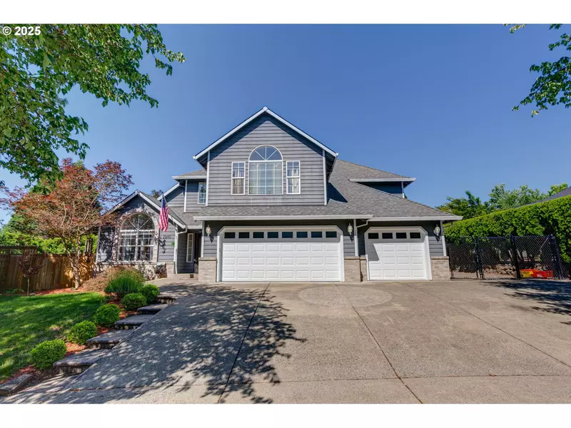 2940 ROBINWOOD DR, Forest Grove, OR 97116