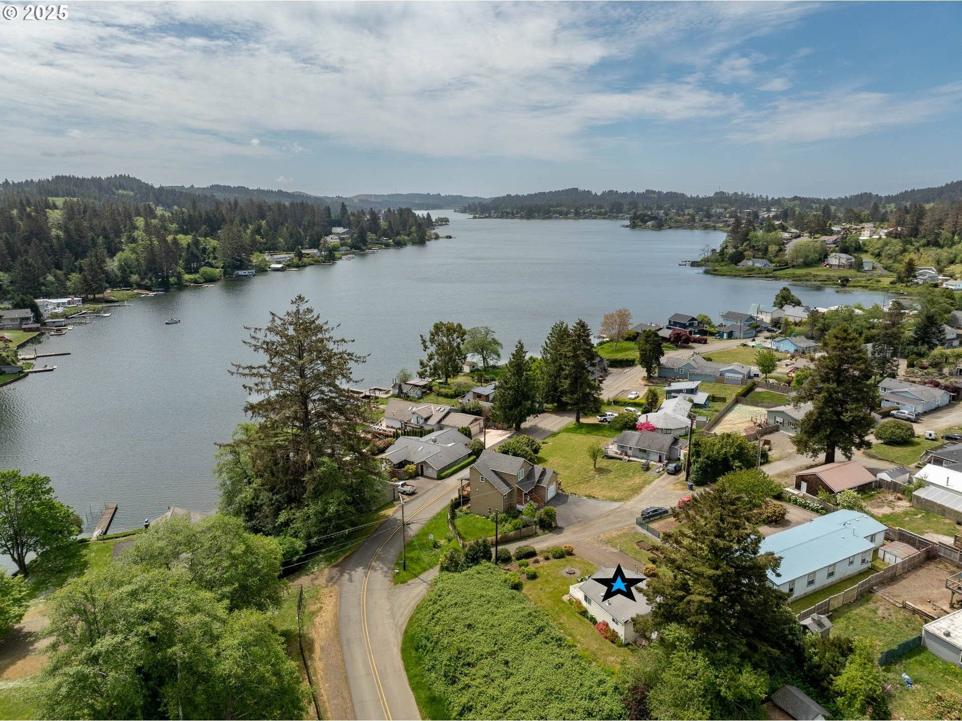 Neotsu, OR 97364,5305 NE 49TH ST