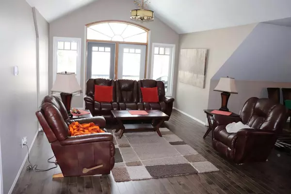 Edson, AB T7E 1S3,6663 15 Avenue