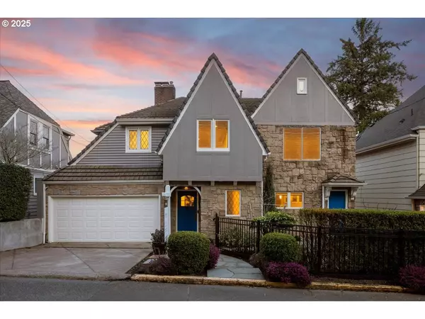2869 SW CHAMPLAIN DR, Portland, OR 97205