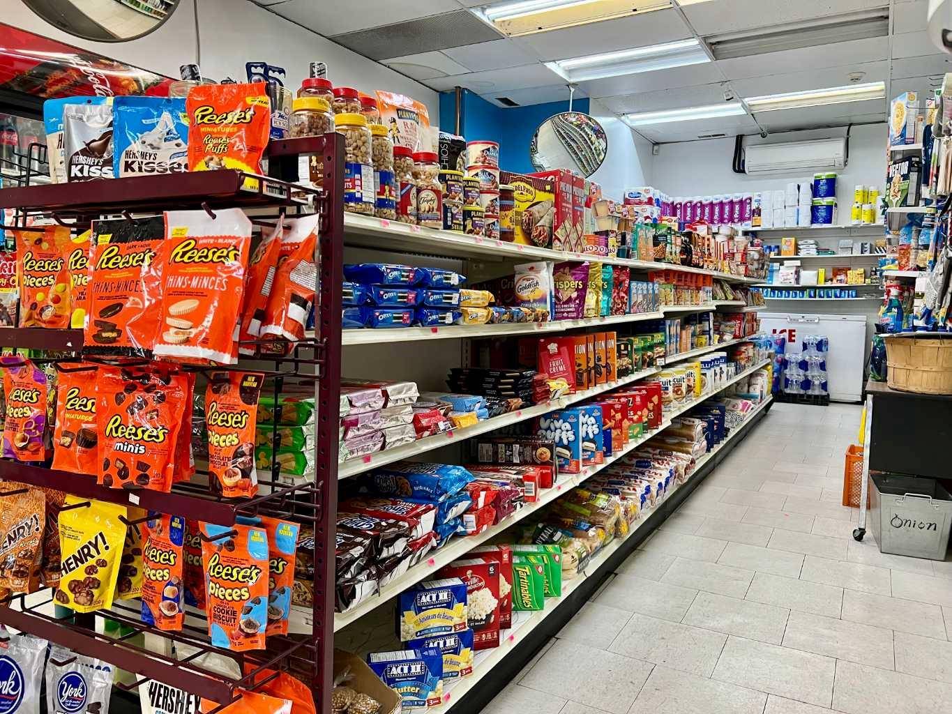 Calgary, AB T2T 0B2,123 Grocery AVE