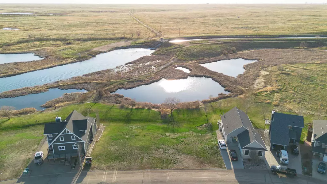 104 White Pelican WAY, Lake Newell Resort, AB T1R0X5