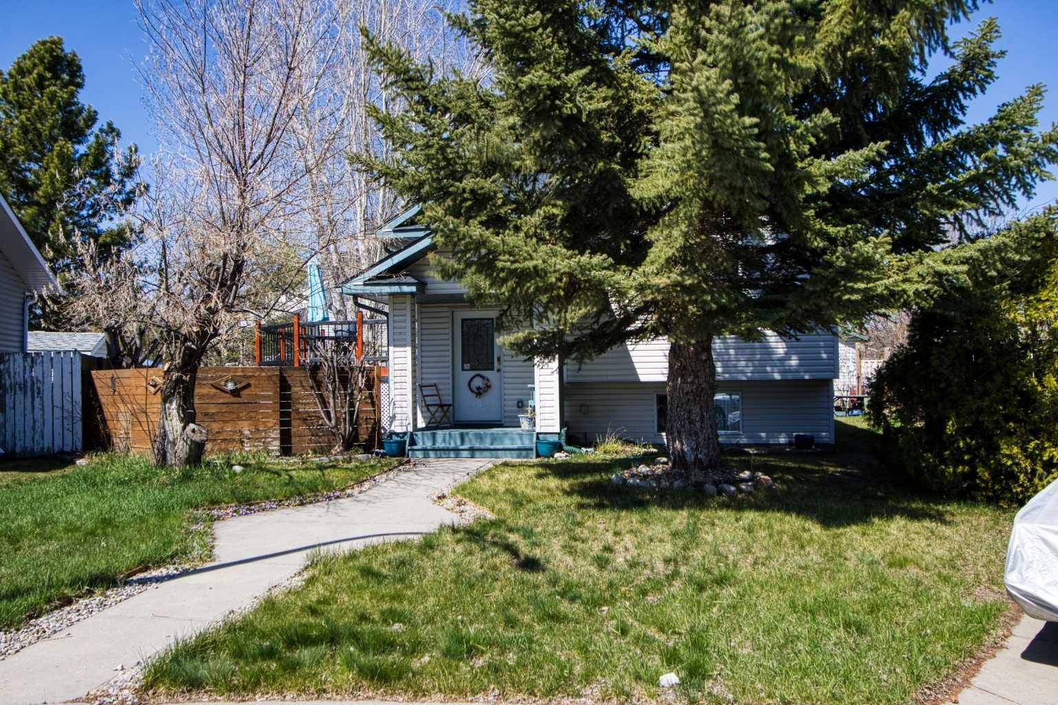 Strathmore, AB T1P 1M1,22 Greenview CRES