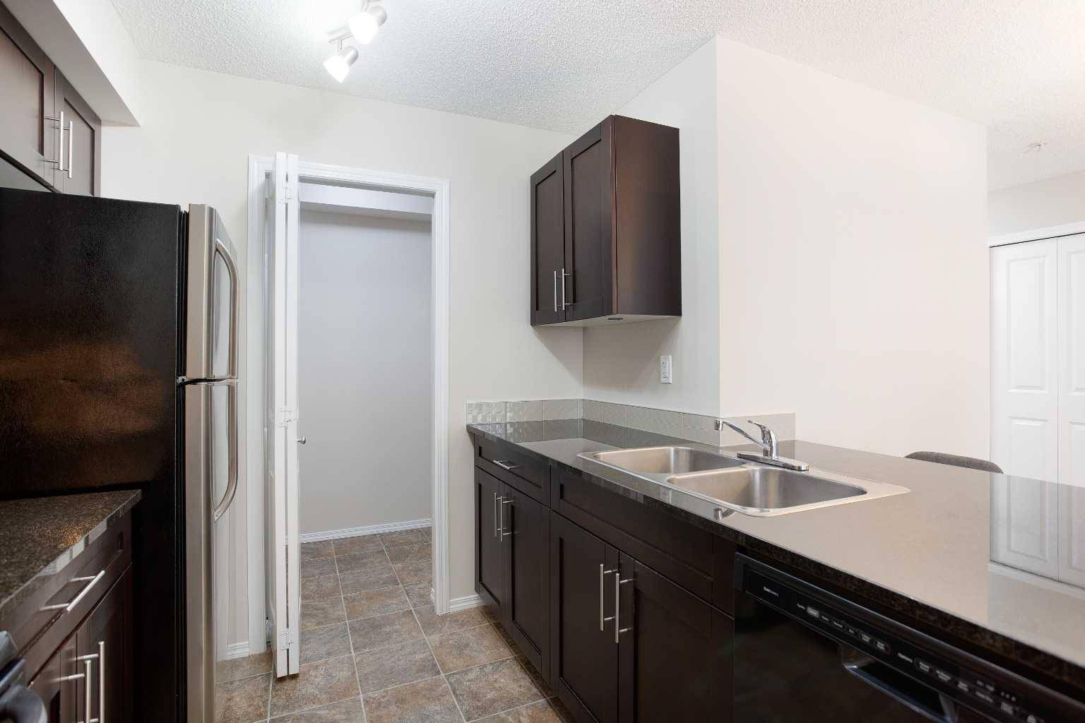 Calgary, AB T2X 2B9,81 Legacy BLVD Southeast #3114