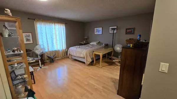 Calgary, AB T3G3W1,203 Arbour Summit Close NW