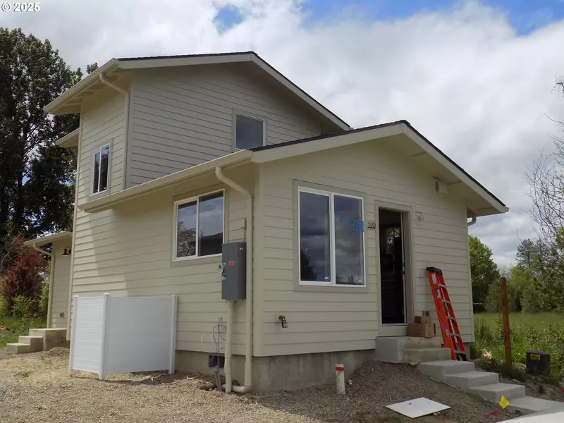 520 SE BELL AVE, Corvallis, OR 97333