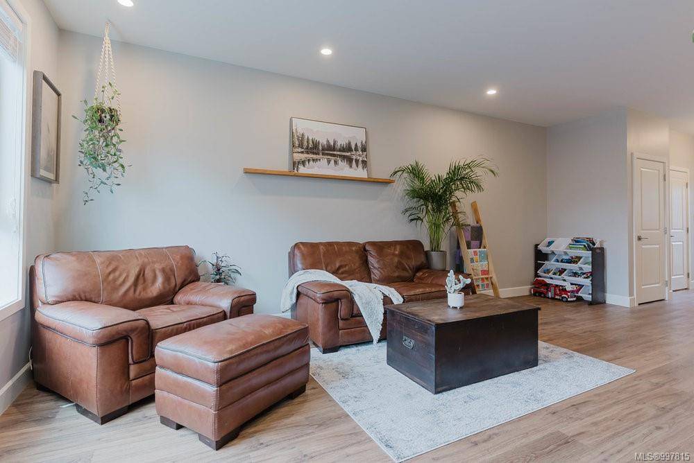 Langford, BC V9C 0P2,3351 Luxton Rd #1204