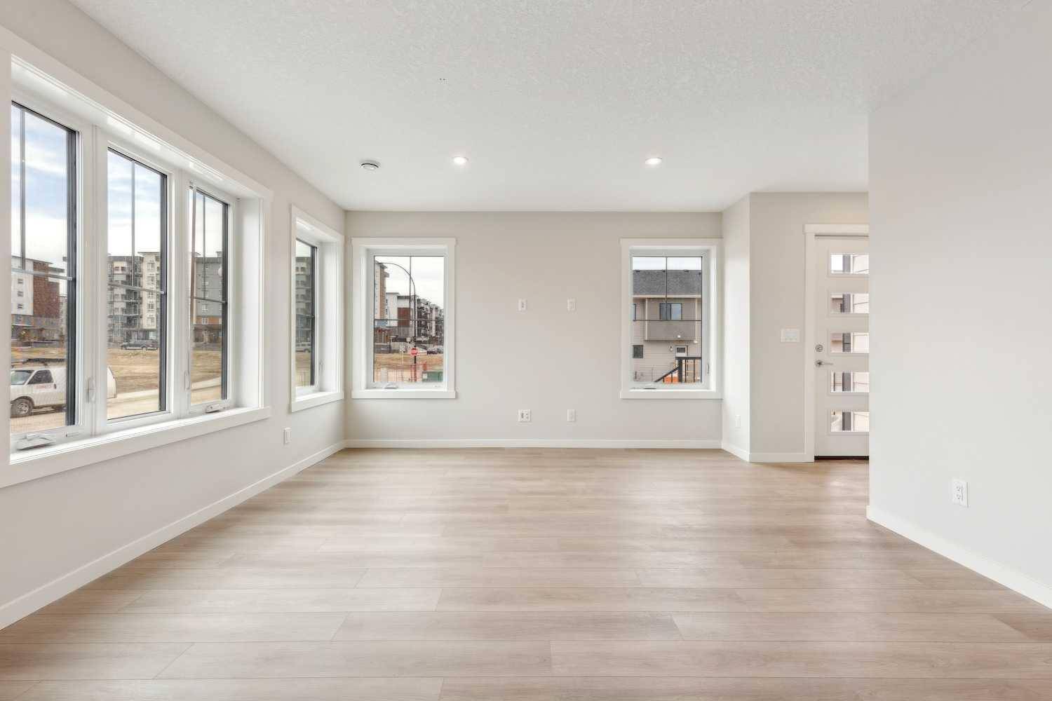 Calgary, AB T4B3P6,40 Livingston Parade Northeast #215