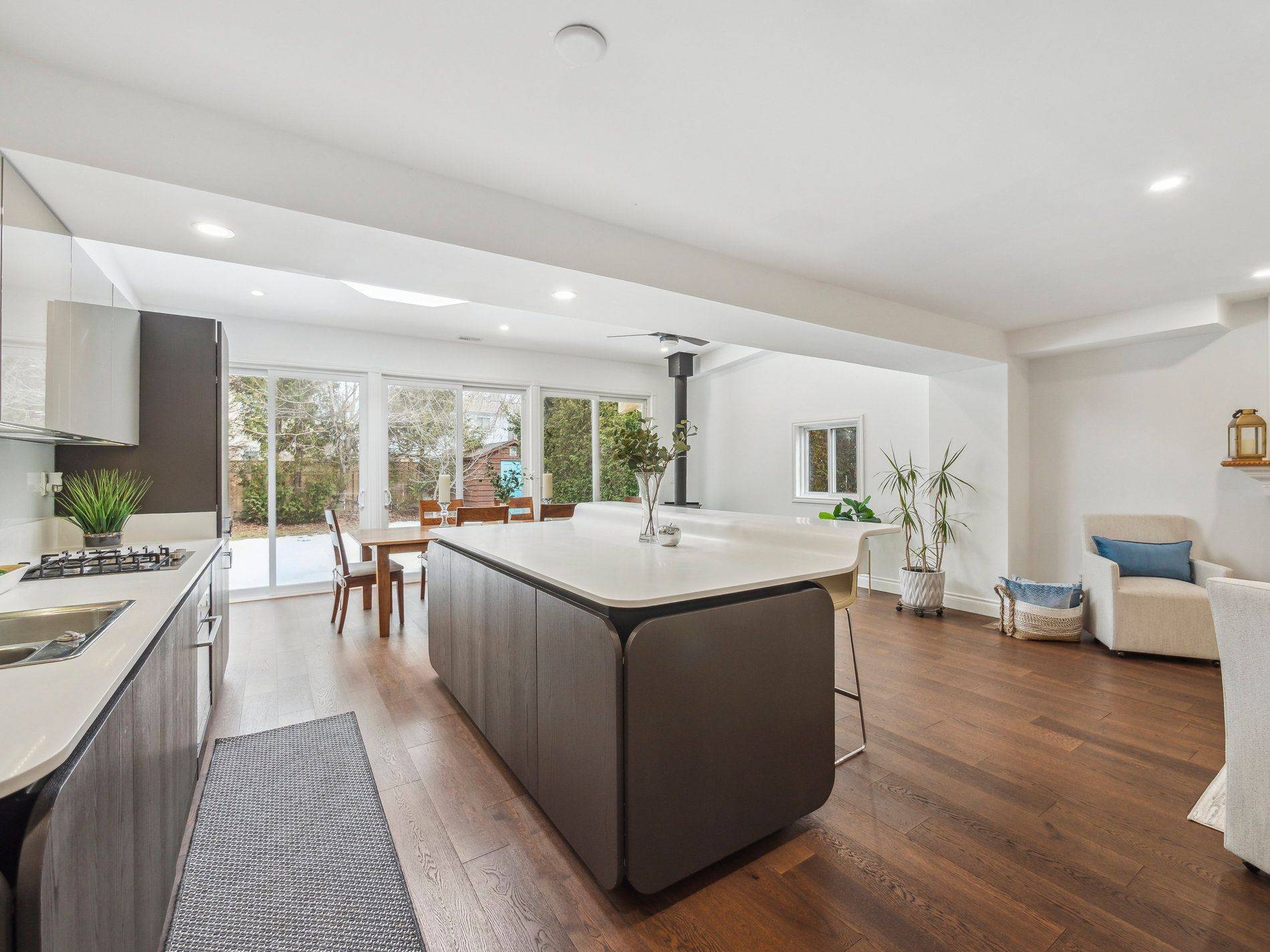 Richmond Hill, ON L4C 5H8,42 Drumern CRES