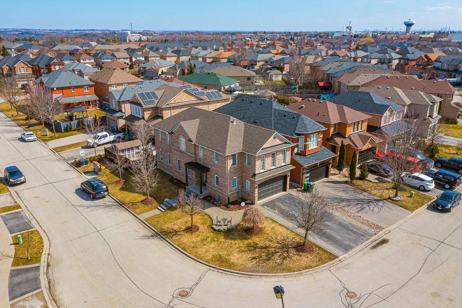 Caledon, ON L7E 2K9,46 Emily Carr CRES