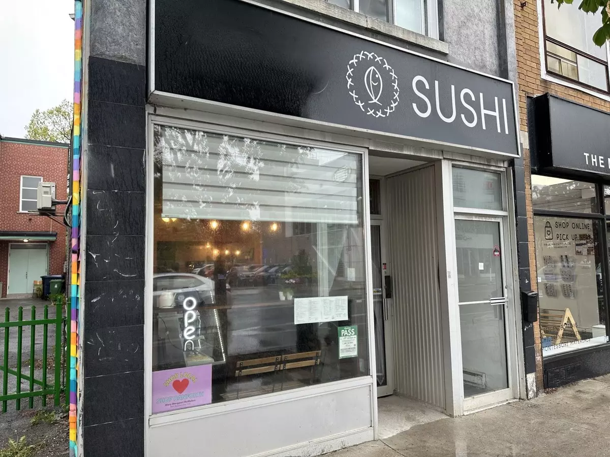 Toronto E02, ON M4C 1K4,2231 Danforth AVE
