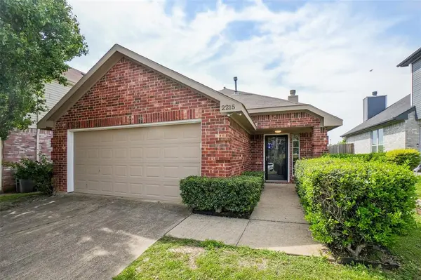 2215 Hunters Run Drive,  Dallas,  TX 75232