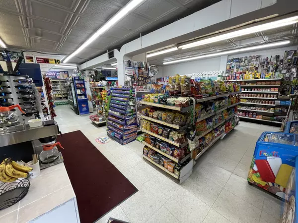 Toronto W01, ON M6K 2R5,65 Dunn AVE