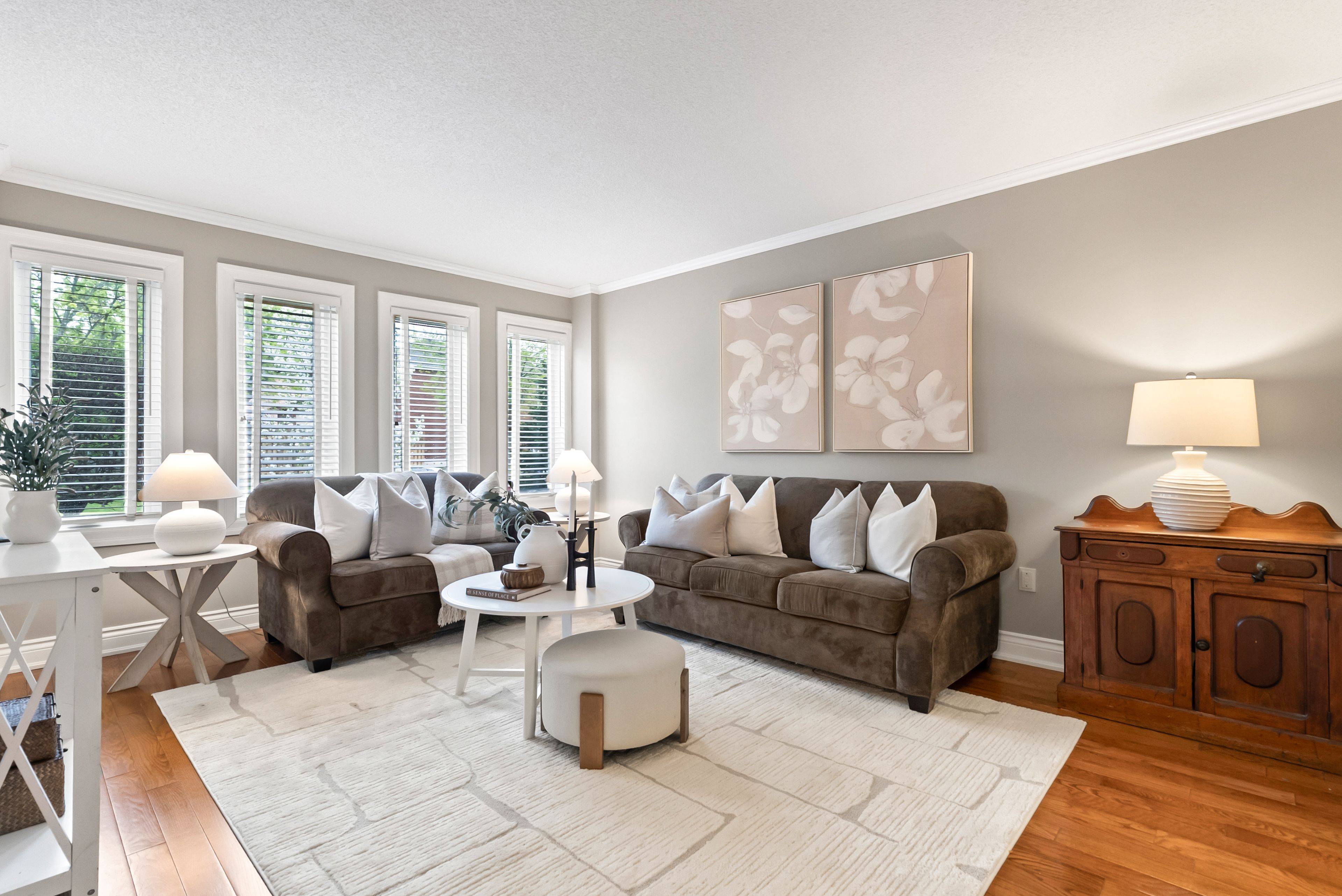 Oshawa, ON L1K 2H3,460 Palmtree CRES