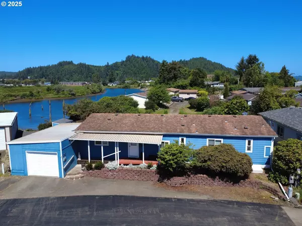 100 RIVER BEND RD, Reedsport, OR 97467