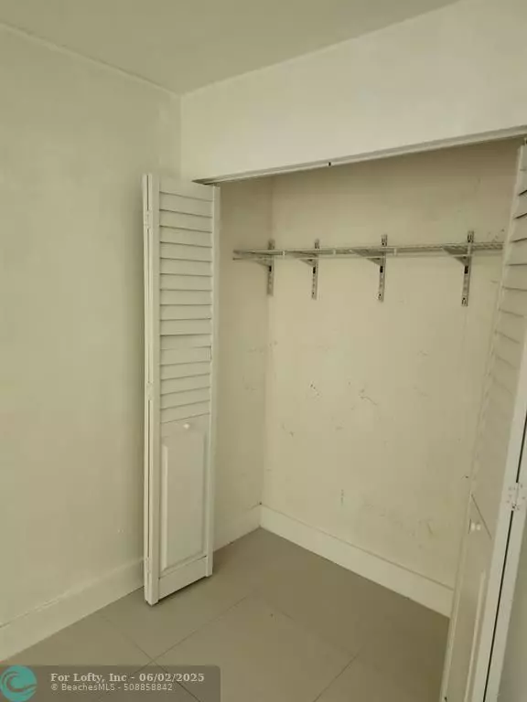 Sunrise, FL 33313,1555 NW 60th Ave #1555
