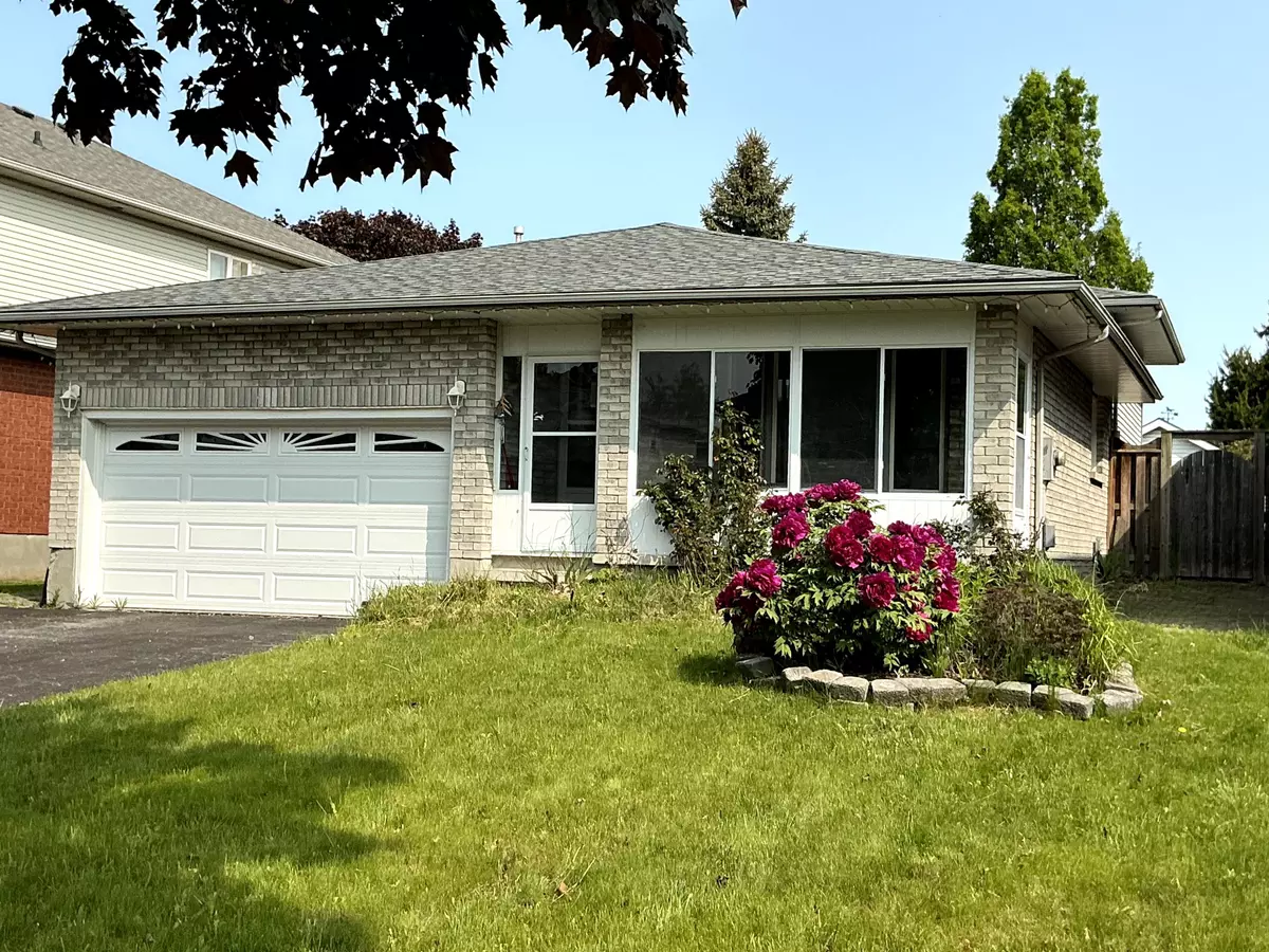 Oshawa, ON L1J 8B3,864 Sundance CIR