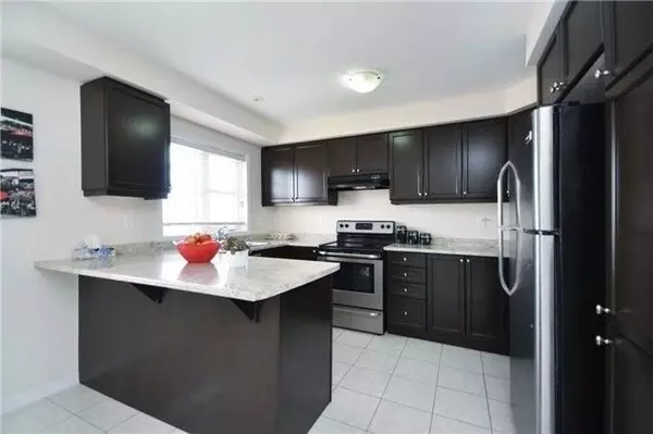 Brampton, ON L7A 0Z2,49 Mercedes RD
